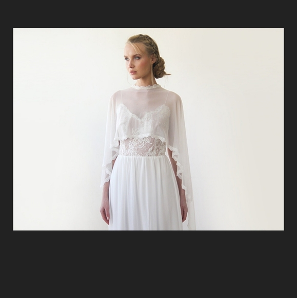Chiffon Mesh Ivory Wedding Veil Cape with train - Picture 2 of 16